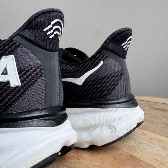 Hoka One Shoes Men 9.5D Clifton 9 Black White Running Shoes Walking Comfort - Picture 14 of 15